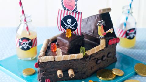 Пиратски кораб (шоколадов сладкиш)