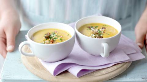 Индийска къри супа с топинг