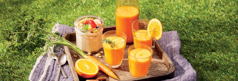 Сок от куркума, портокал, морков и ябълка